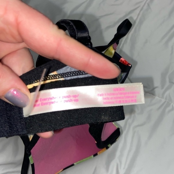 VS PINK Wear Everywhere Push-Up Bra Size 32B Lemon Lime Citrus Print - Picture 3 of 3